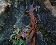 12 Il Cristo nell'anfratto...